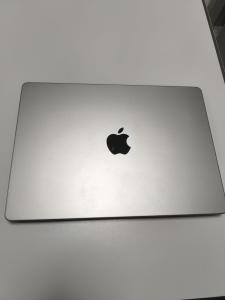 LF 1035 MACBOOK